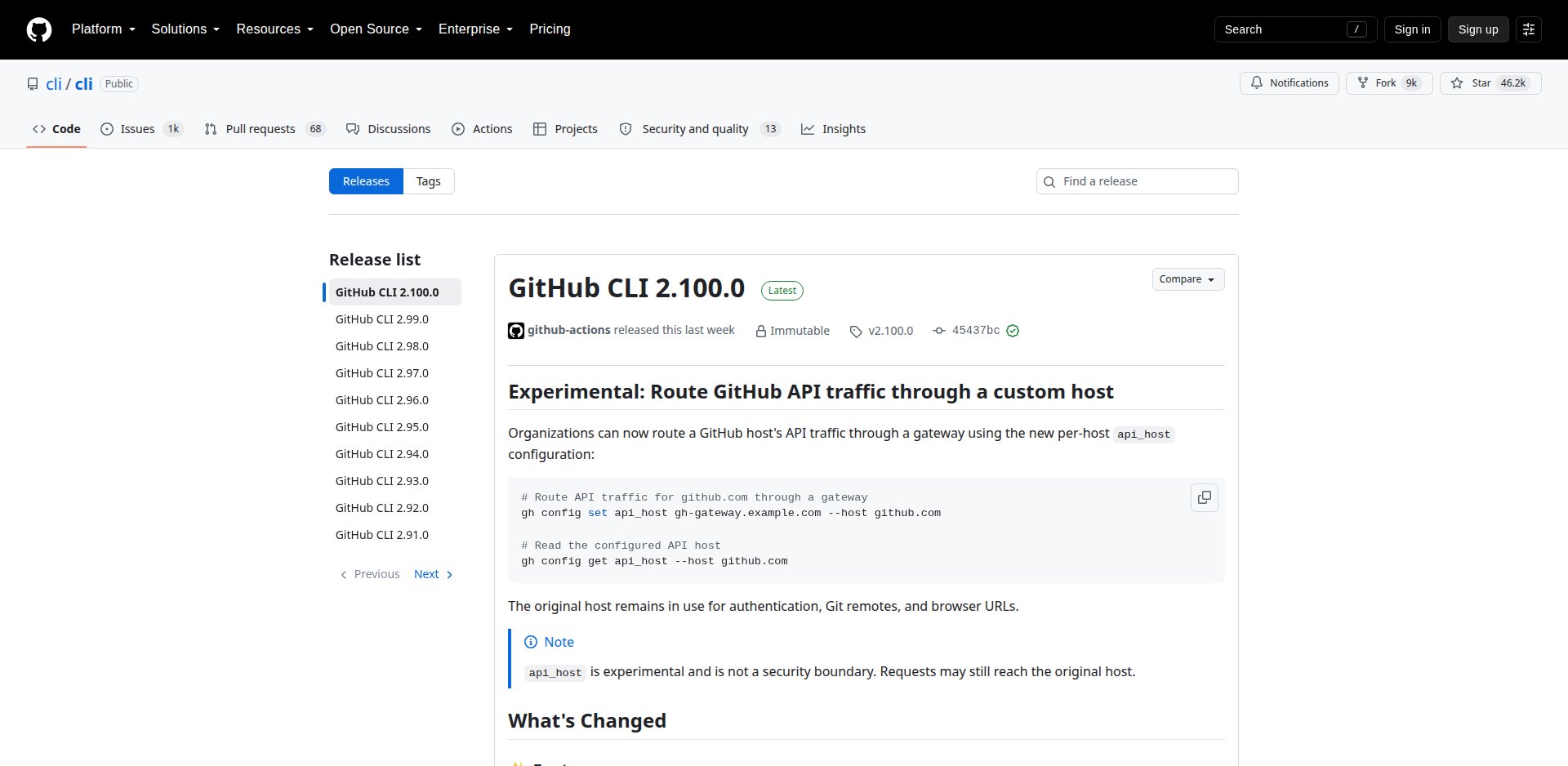Página de releases de um projeto de terceiros no GitHub, com notas de lançamento, anexos e os arquivos Source code zip e tar.gz